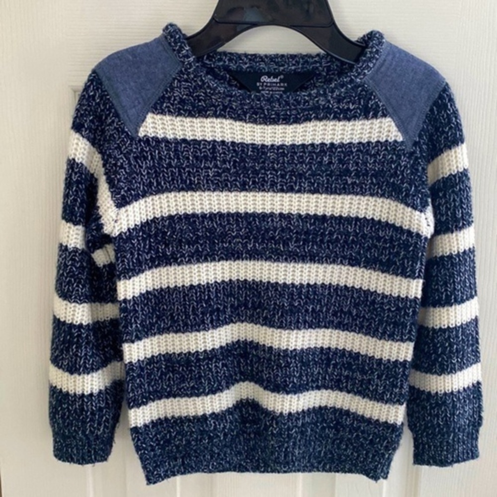 NWOT Stripped Rebel sweater for boys size 6/7​